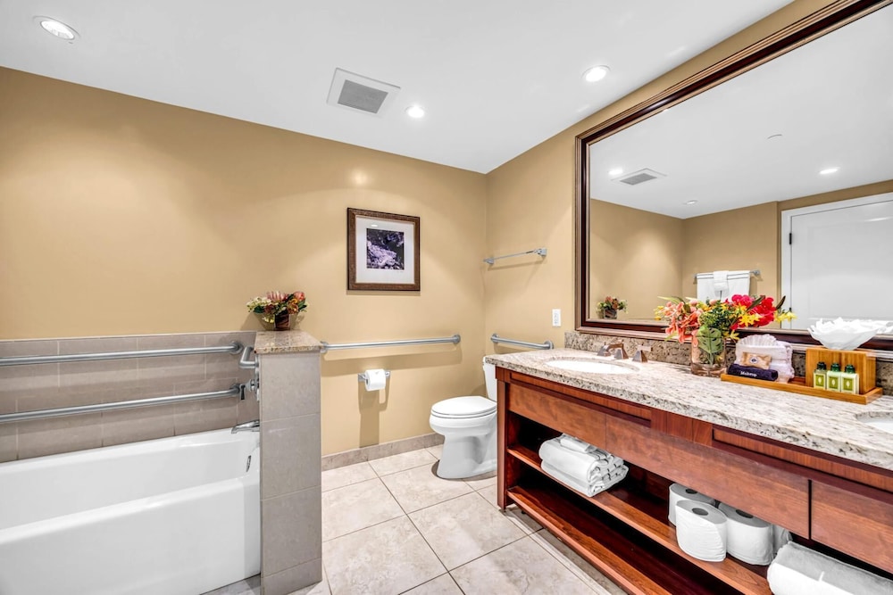 Honua Kai Konea 2 Free Rental Cars KBM Resorts Massive Lanai 2 Units, 3 Bedrooms Ml-1433