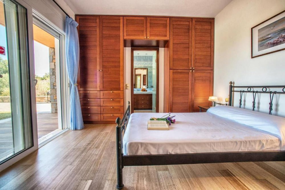 Villa Glan Y Mor in Agios Nikolaos