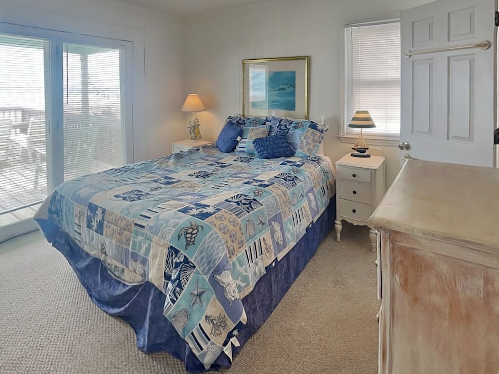 Bright's Beach Front by Topsail Realty