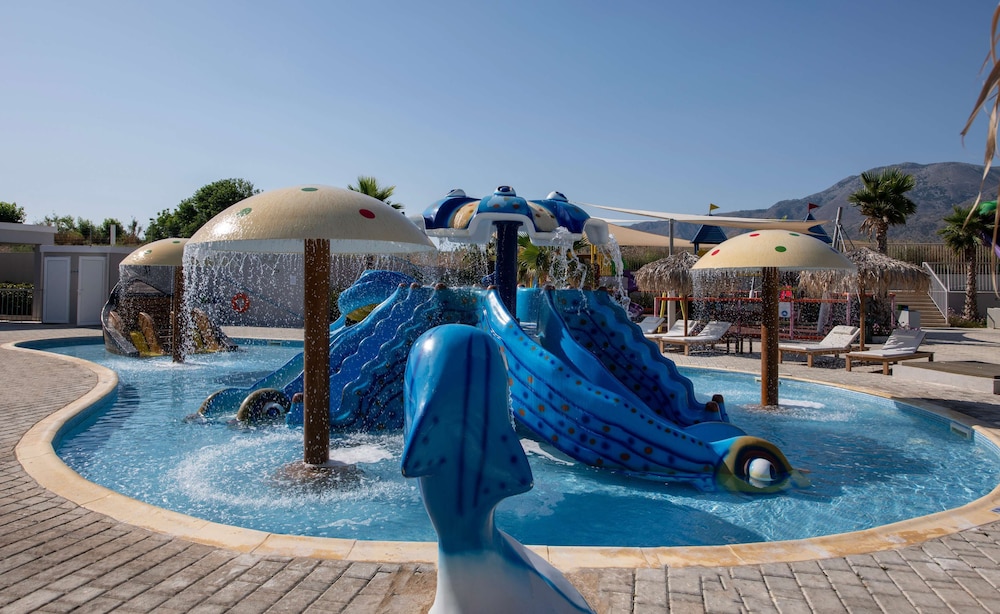 Anemos Luxury Grand Resort