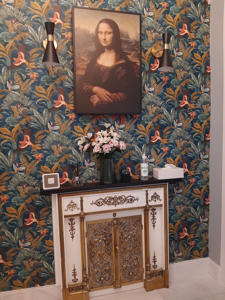 LA SUITE DEL CONDE