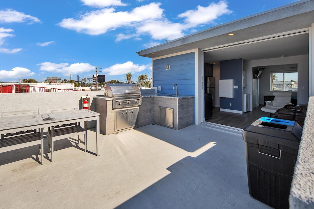 Rent Mission Beach Penthouse Roof Deck