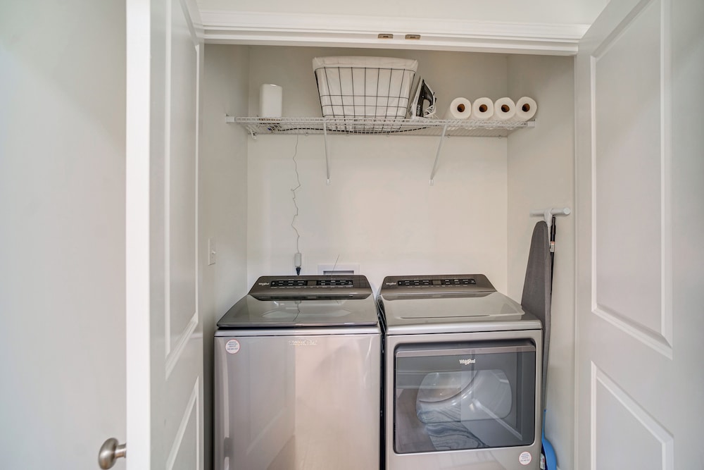 1 Mi to Downtown Gallatin: Family-friendly Home! view 4