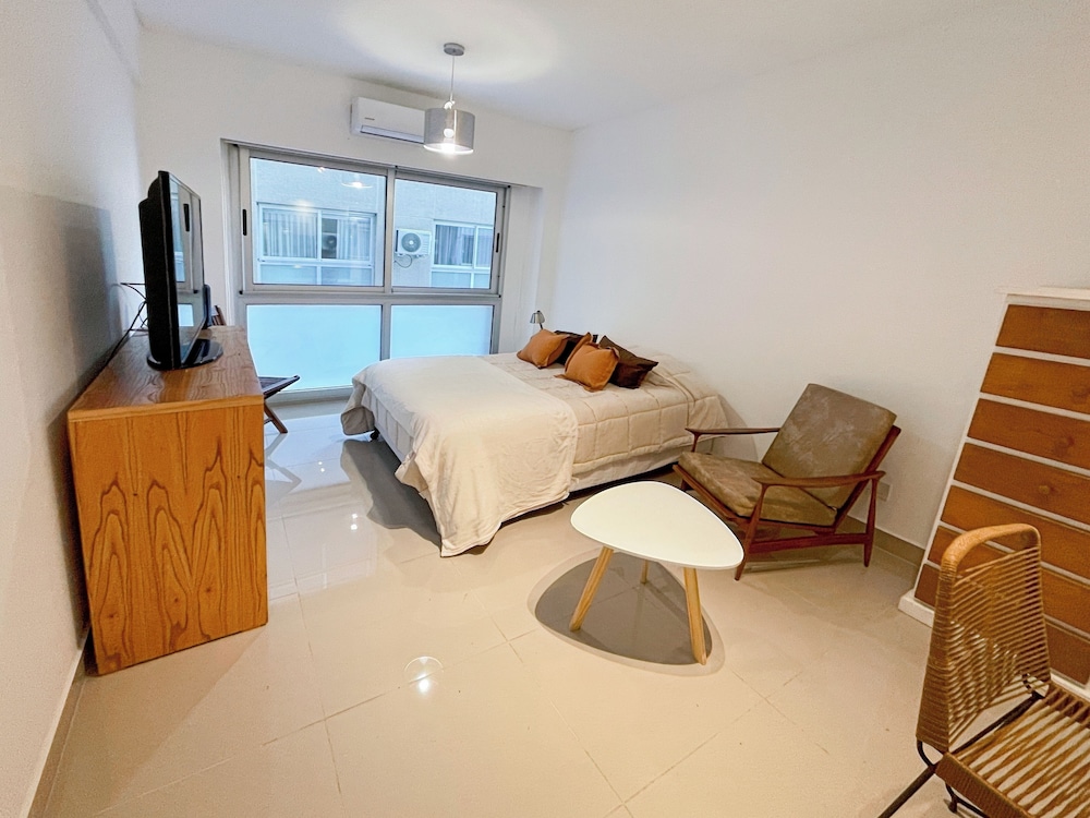 Ayres Suites Moreno