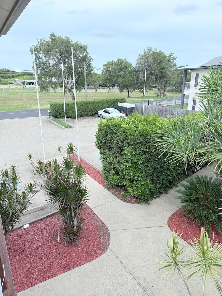 Emu Park Beach Resort
