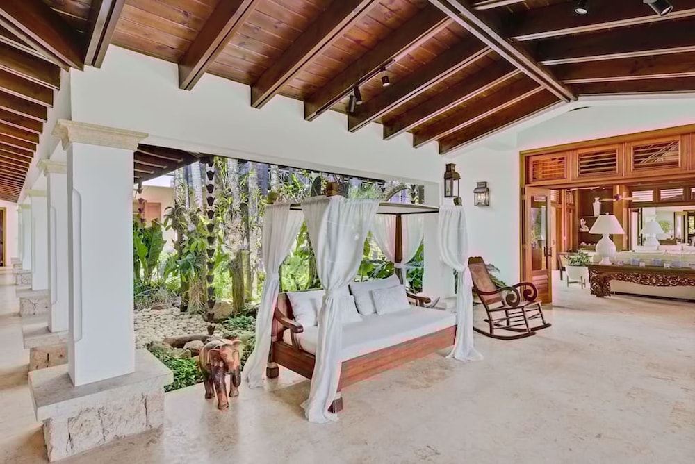 Magnificent Eight Bedroom Holiday Home