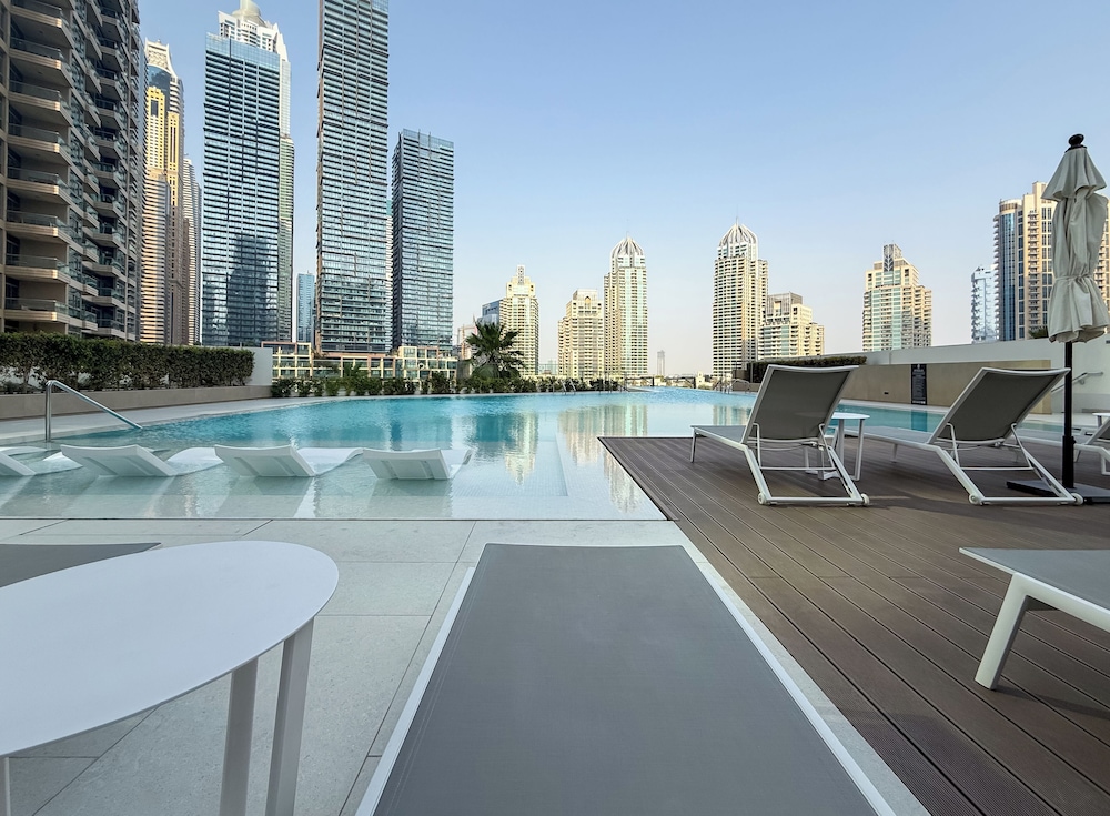 Experience 2BR Luxury Living  LIV Marina