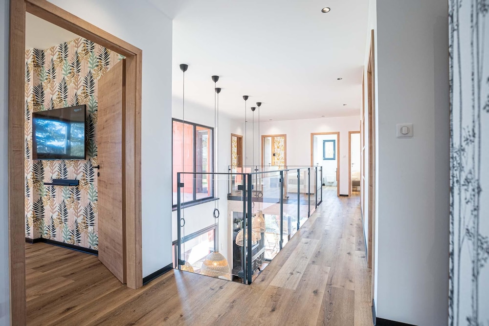 La Maison Devant La Prairie, 写真 113
