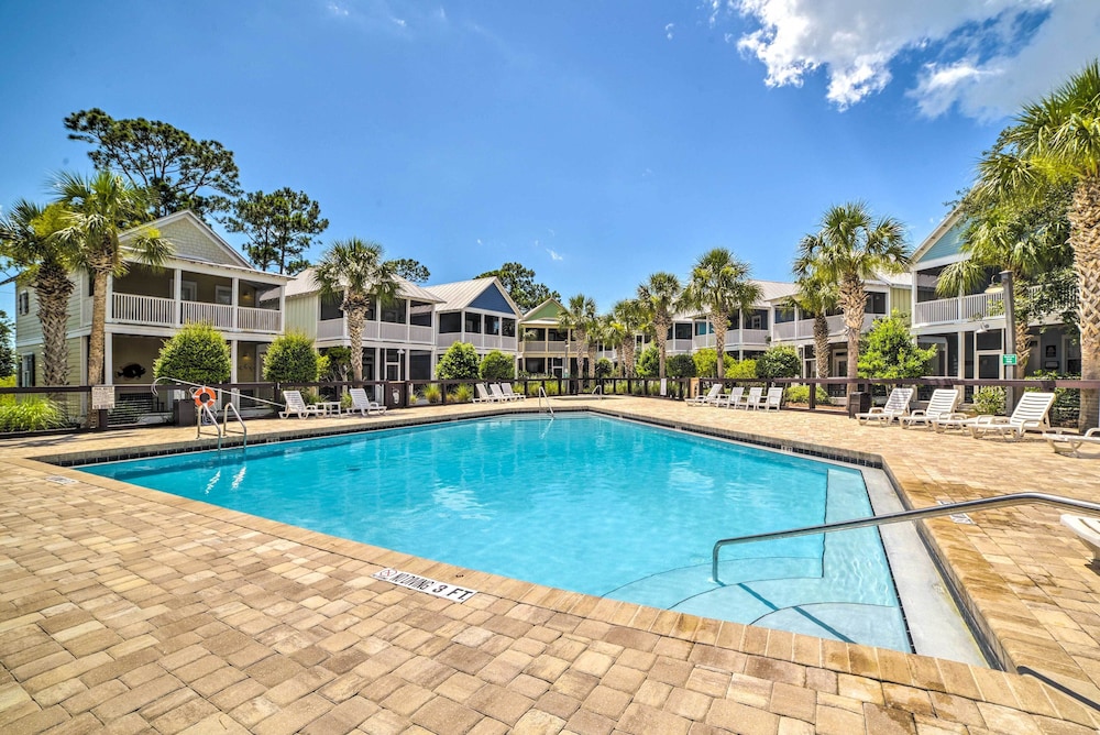Resort-style Port St Joe Escape ~ 3 Mi to Downtown