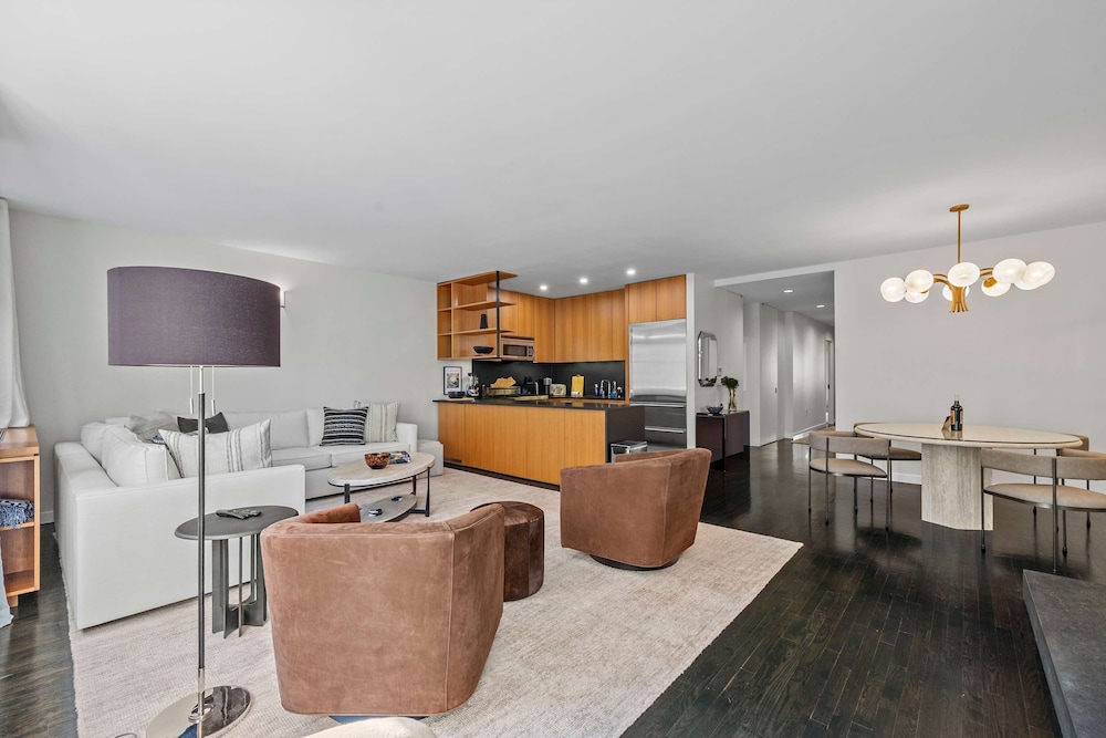 Prince by Rove Travel 2BR Soho Condo w Terrace