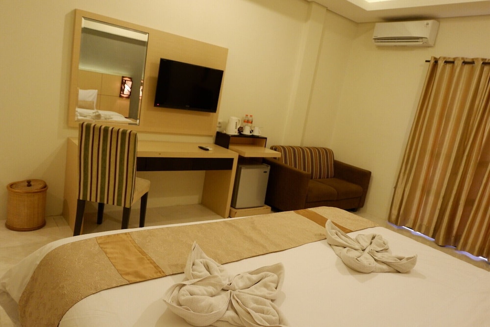 Ataya Hotel by Qinarya