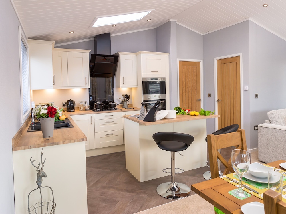 Waternook Lodge