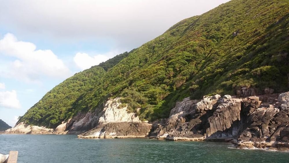Nha Khach Con Dao