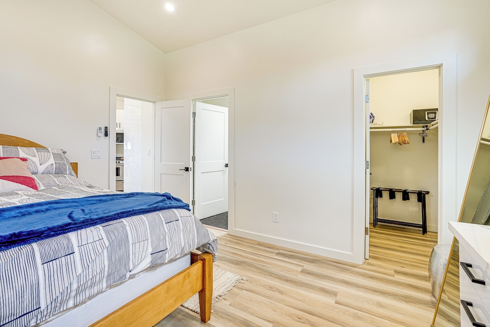 Bay Area Apt w/ Patio: Near Parks & Hiking!
