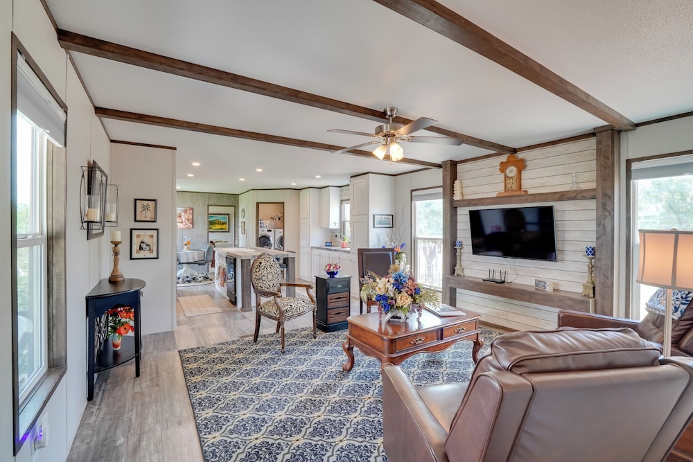 Shoreside Lodge