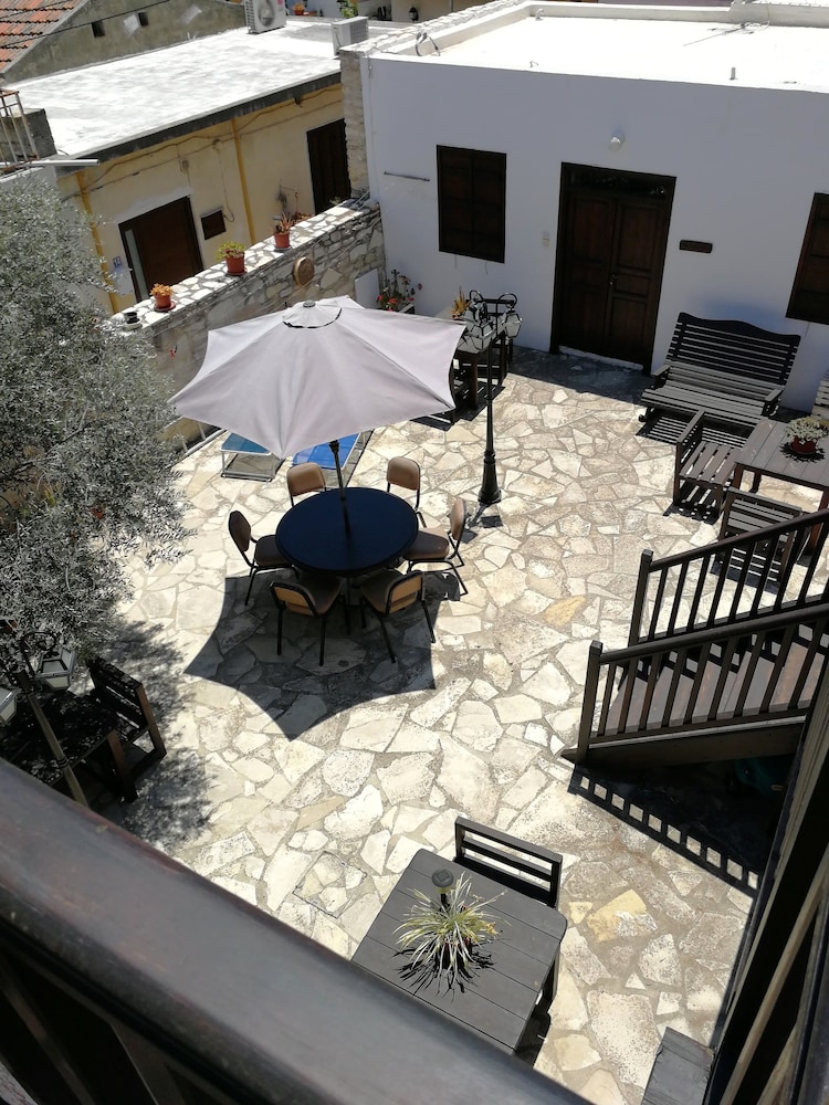 Photo 48