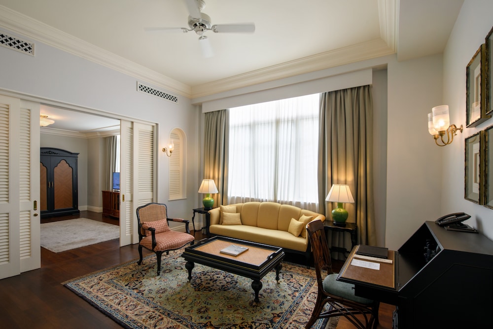 Eastern & Oriental Hotel 28