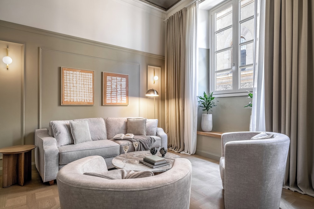 Deservi Luxury Apartments