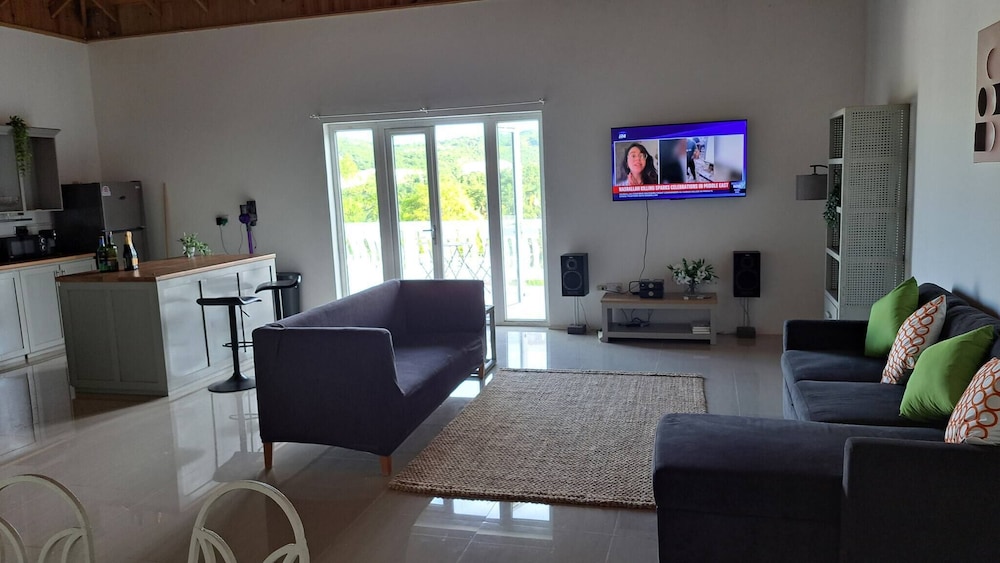 Montego Bay - Hillside Retreat