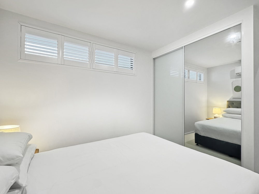 Deluxe 3-bed Unit With Views