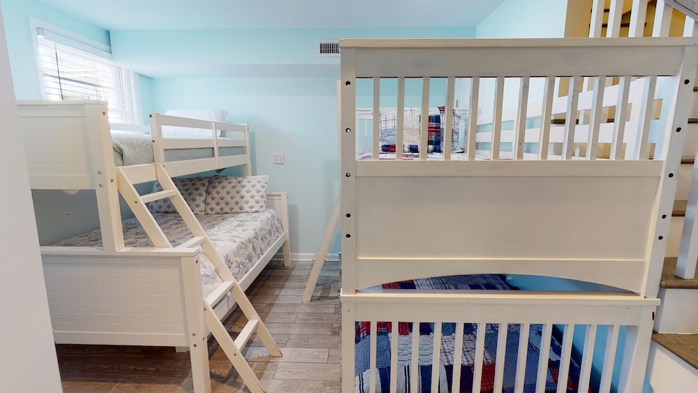 The Island Star by Tybee Vacation Rentals