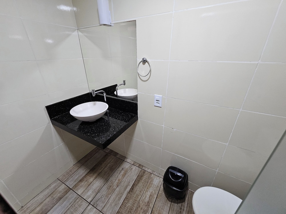 Alice Suites
