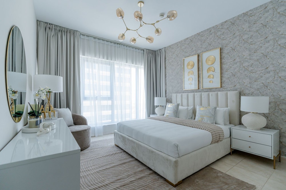 Iconic 2BR in Skycourt Dubailand