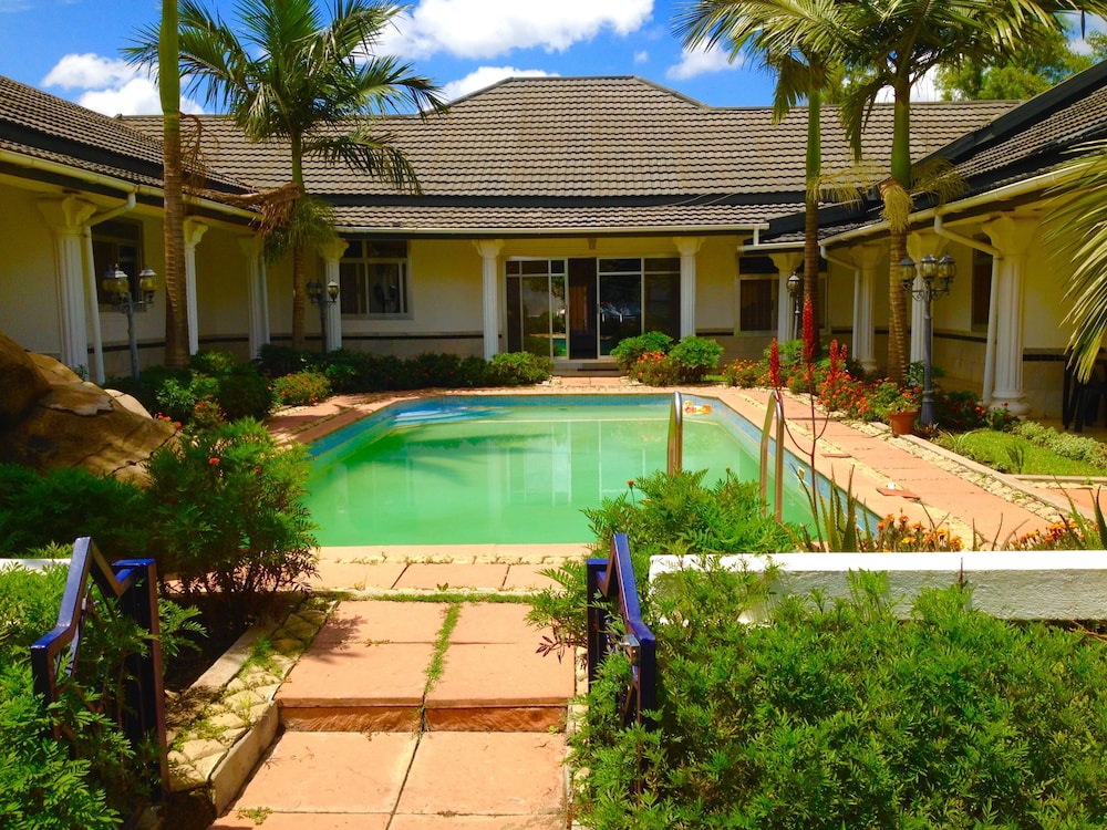 Melunah Lodge