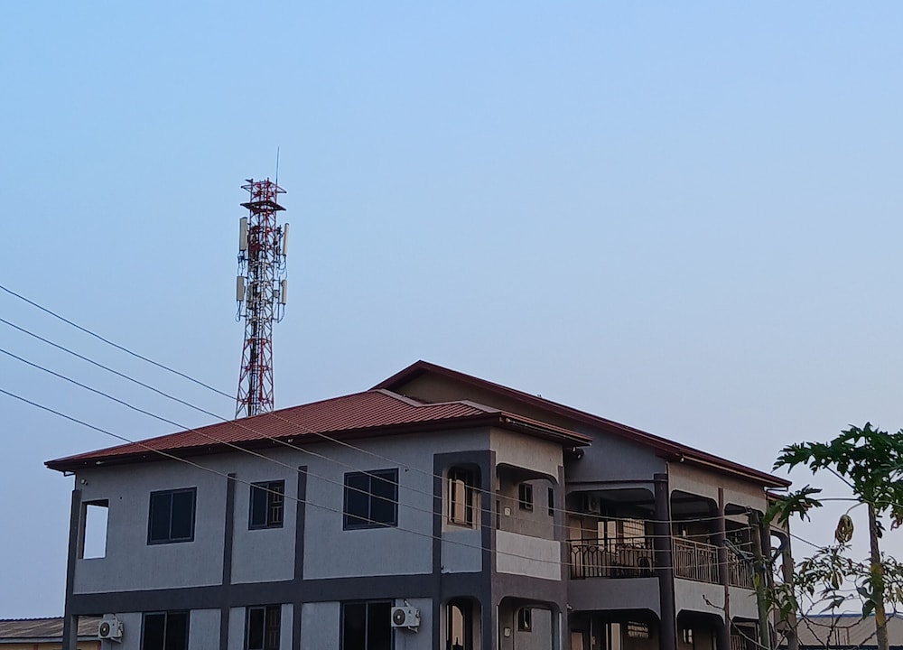 RAGANT HOTEL