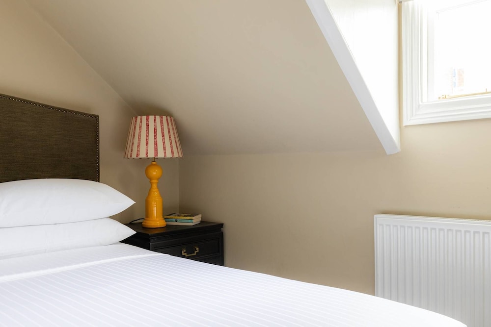 Alderney Street V by Onefinestay