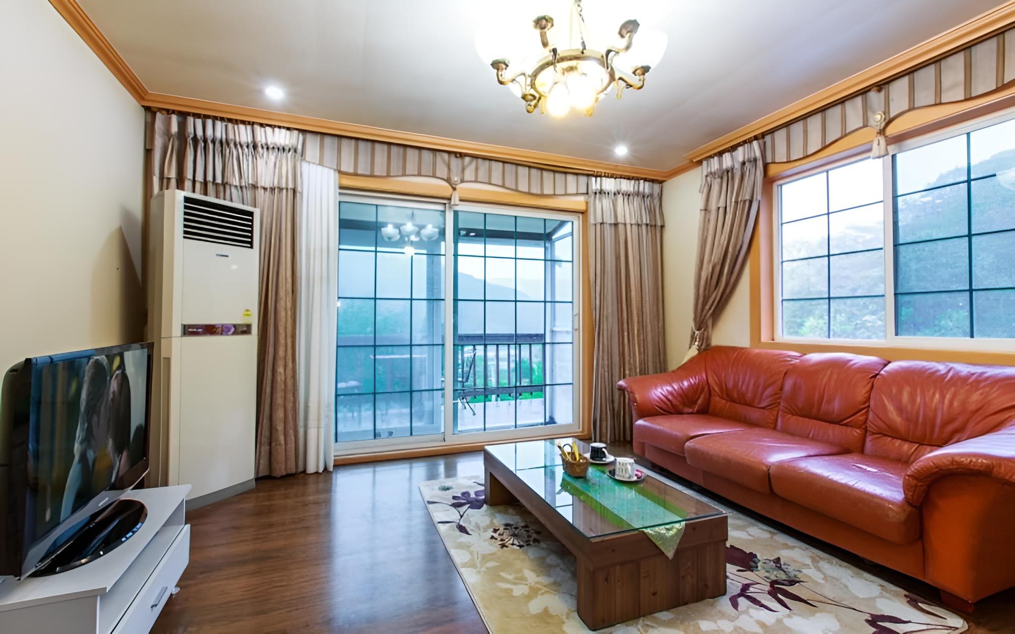 Jincheon Happy House Pension view 2