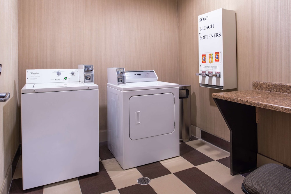 Big Spring Vacations - Hampton Inn  Suites Big Spring - Property Image 3