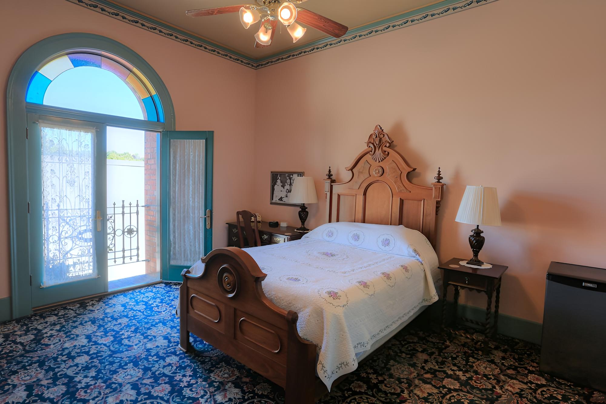 Daytona Beach Vacations - The Weinhard Hotel - Property Image 1