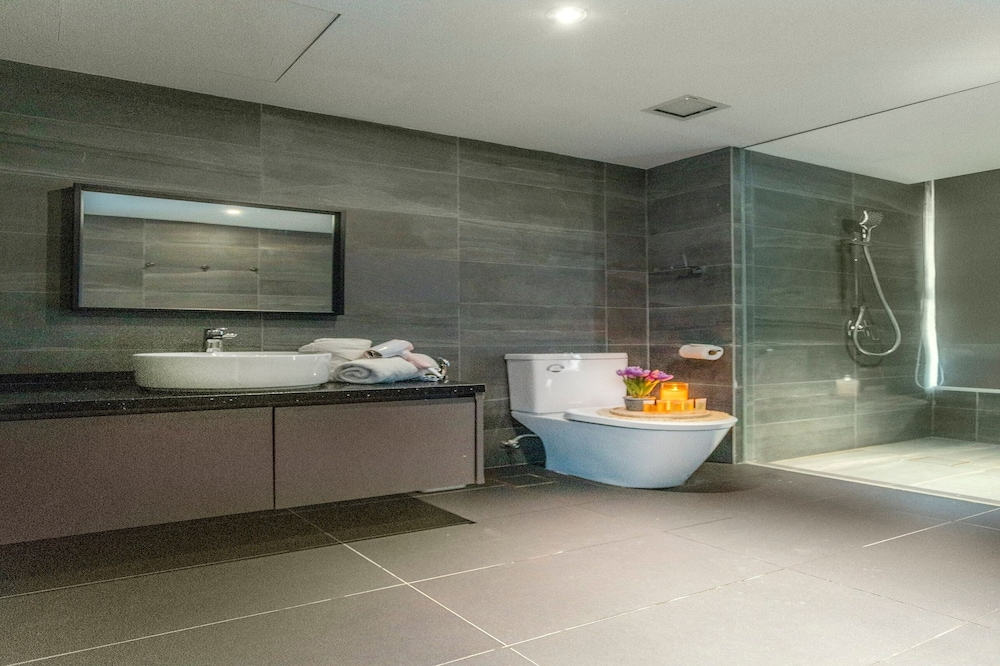 Novo Suites @ Jalan Ampang Skypool