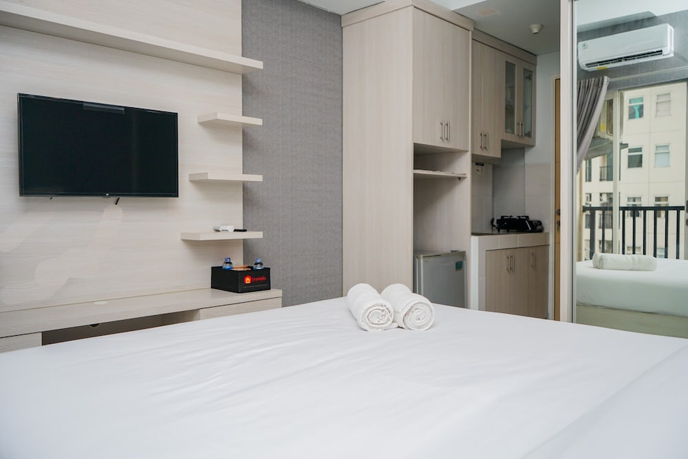Minimalist Style Studio Ayodhya Apartment