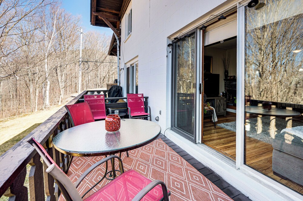 Hiking Galore: Mittersill Townhome in Franconia!