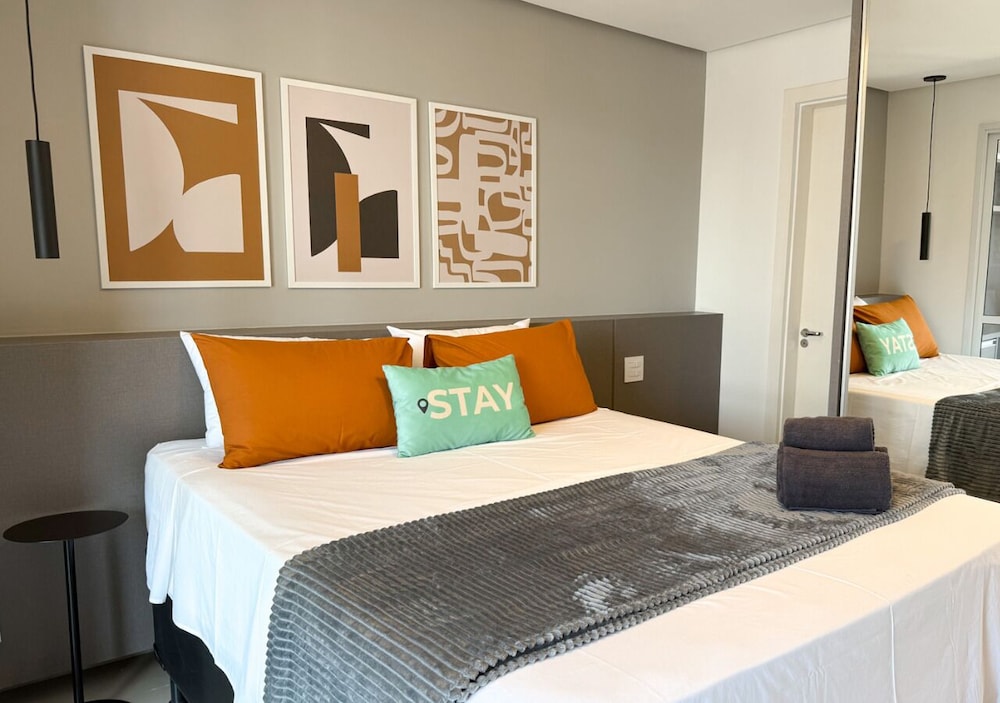 STAY Lounge 22