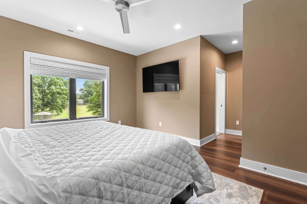 The Luxe Barn Home for 4
