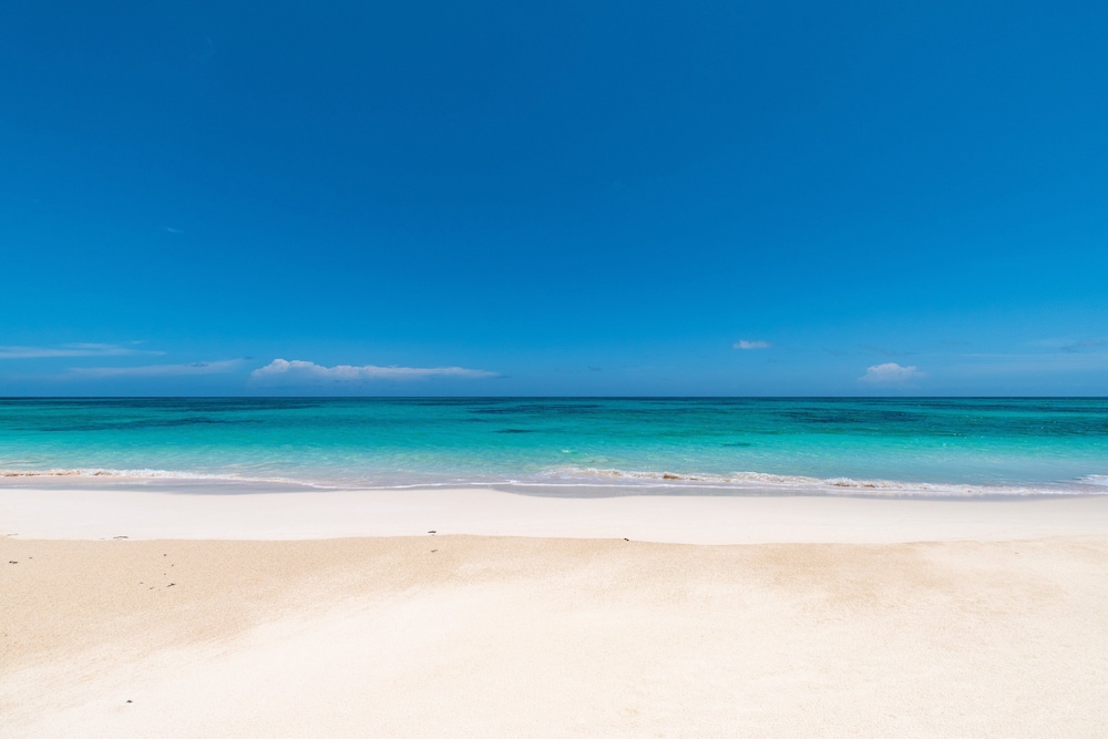 Seaduced - Brand New Luxury Beachfront Estate With Pool 4 Bedroom Home