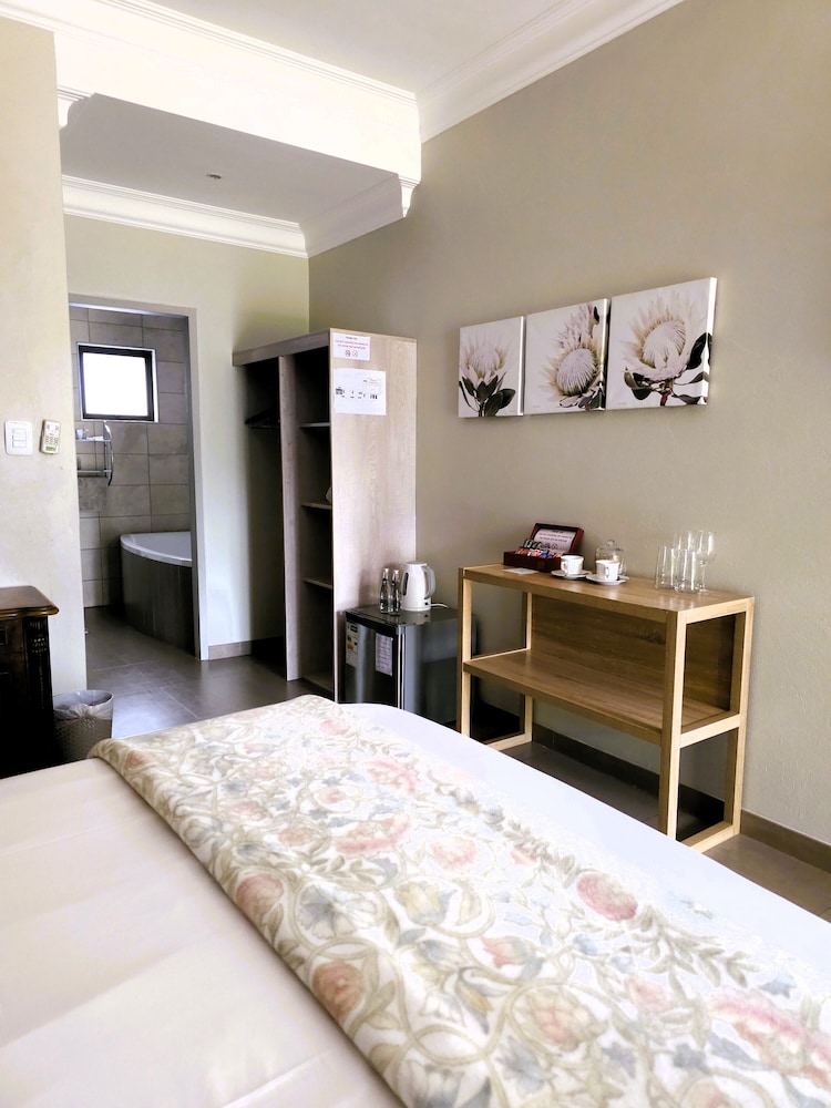Maison de Leo Luxury Guesthouse view 4