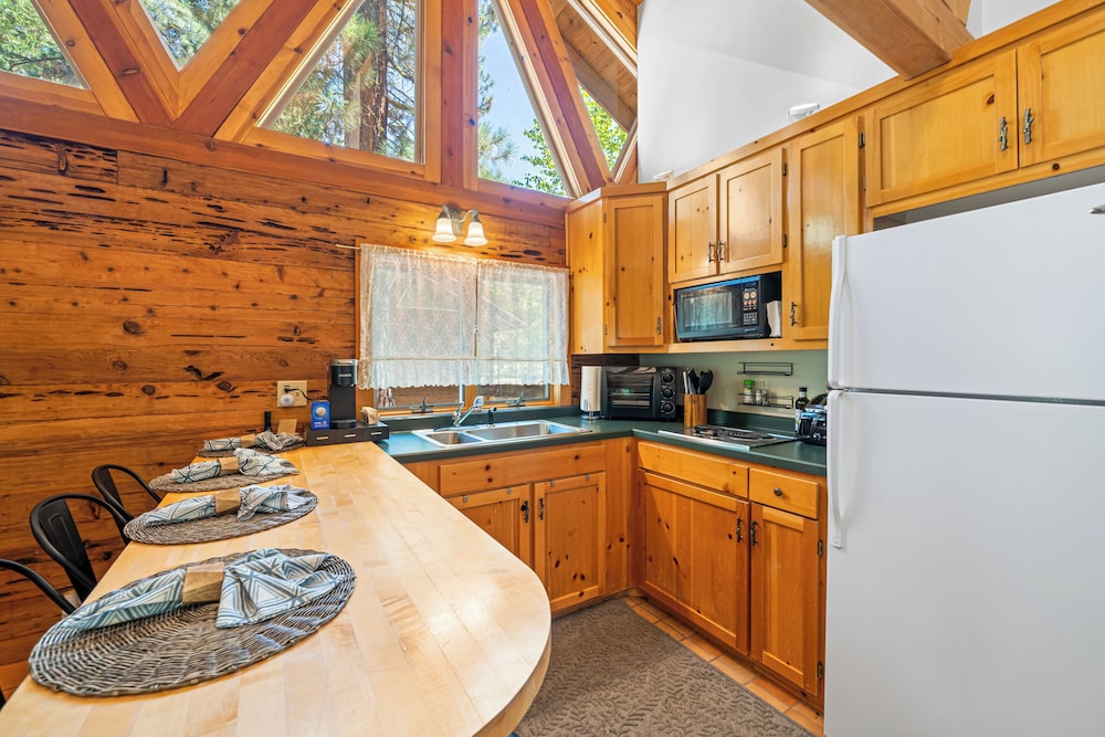 Gorgeous, Dog-friendly, Riverfront, 200-acre Ranch