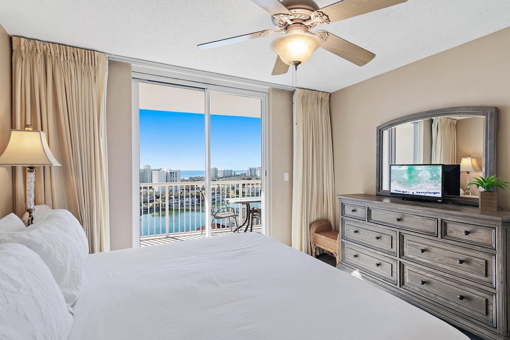 Pelican Beach Terrace 1203