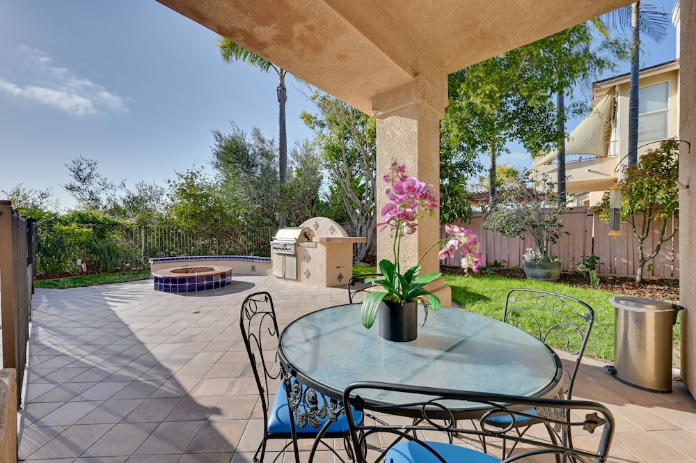 1 Mi to Beach: Spacious Home w/ Ocean Views! view 2