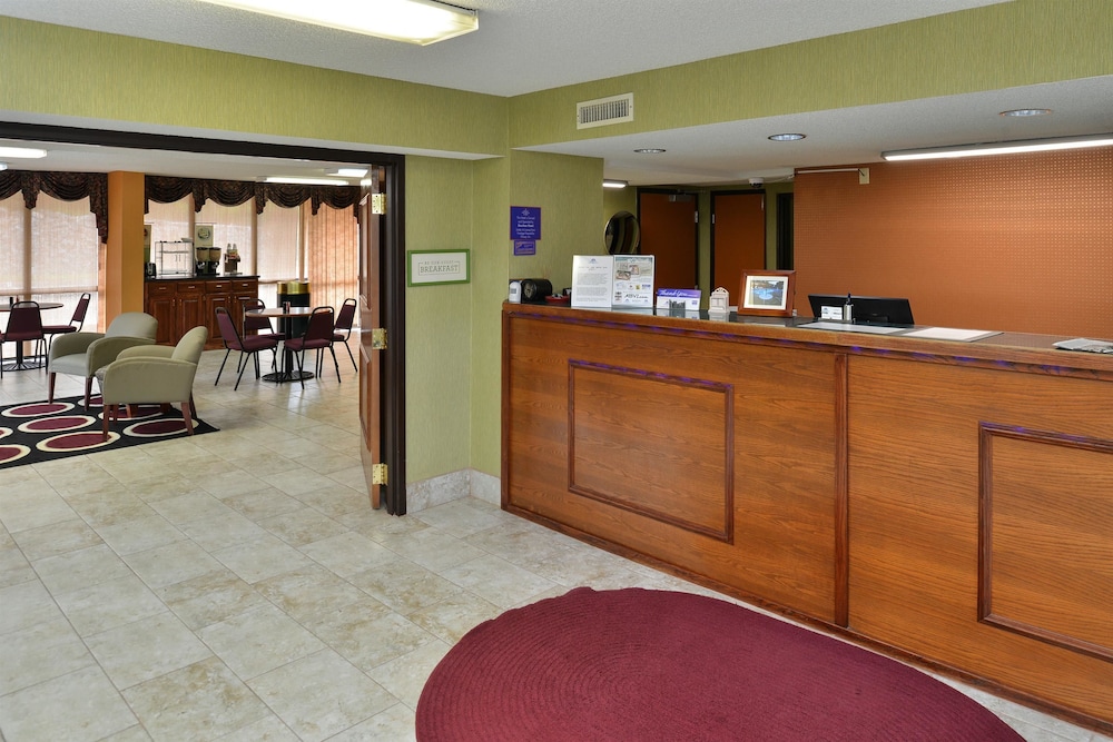 Pine Bluff Vacations - Americas Best Value Inn  Suites Sheridan - Property Image 2