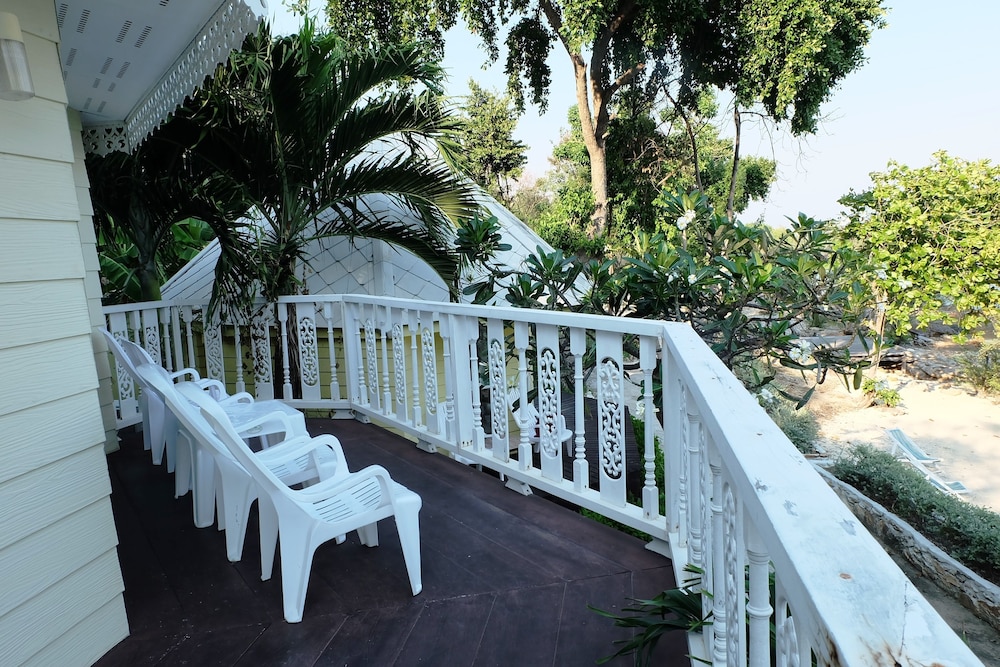 Nimmanoradee Resort