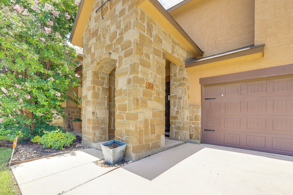 Group Getaway w/ Pool Access in San Antonio!