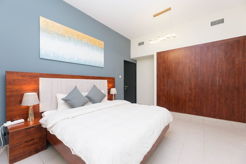 Urban Caves - Modern Apartment Steps From The Walk JBR