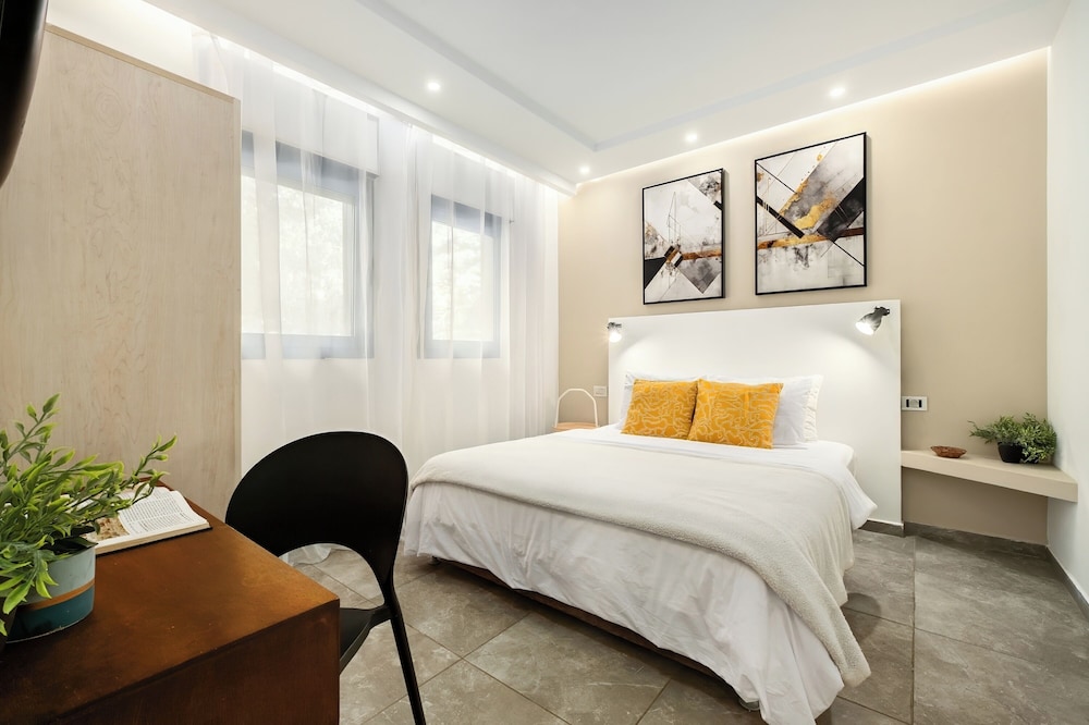 Royal Park Apt Resort by Sea N Rent