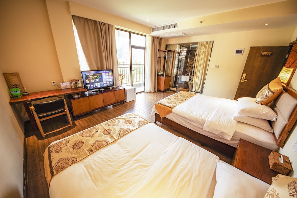 Dongfang Tianshe Resort