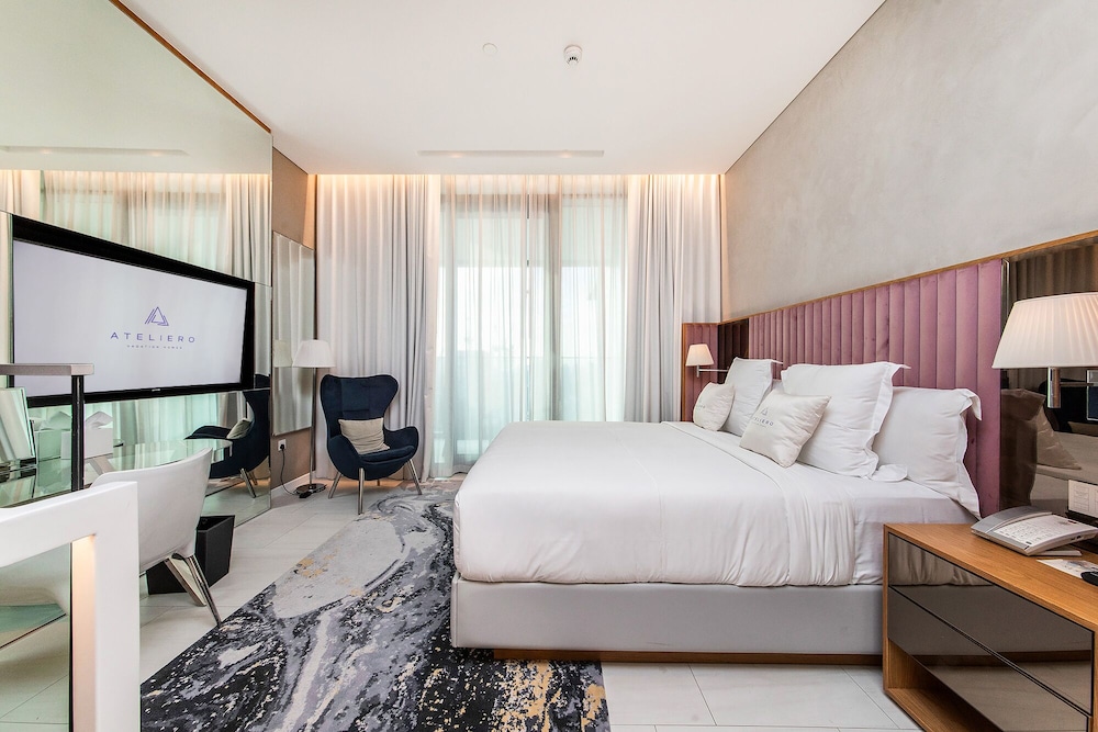 Sky Premium 1BR Duplex with city view